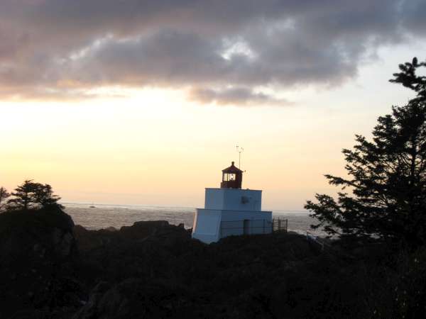 Amphitrite lighthouse at sunset-600.jpg